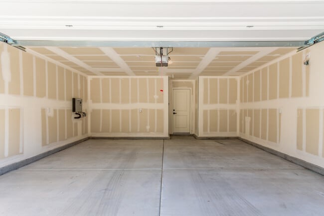 Building Photo - 7372 Raimee Brk St