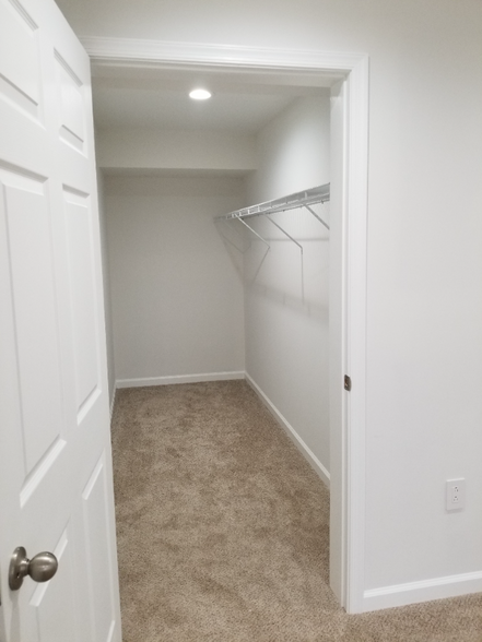 Building Photo - 1524 Santander Dr