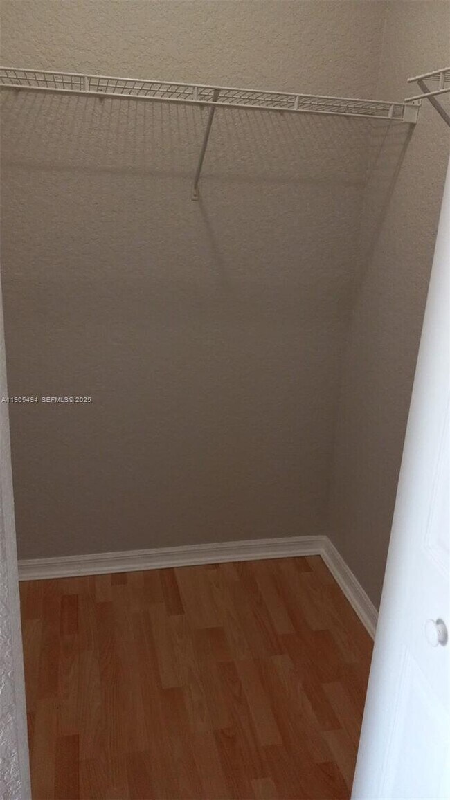 Building Photo - 1212 Belmont Ln