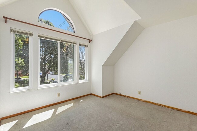 Building Photo - 1636 4th St