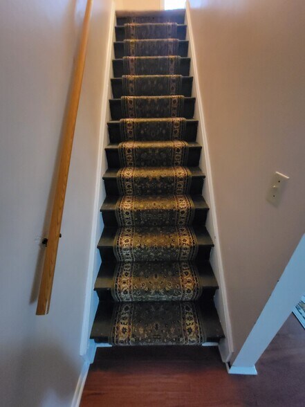 Building Photo - 450 Linden Ave