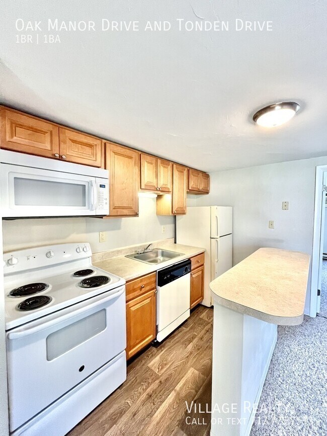 Building Photo - 204 Oak Manor Dr