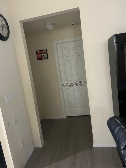 Building Photo - 2054 Detroit Dr