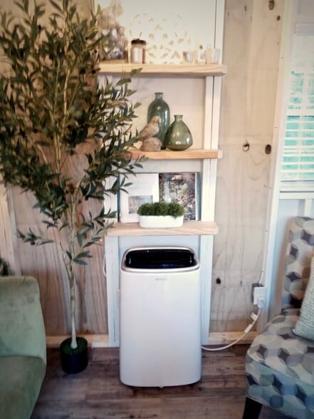 Heat and Air portable unit/ New flooring. - 2314 Cooper Ter