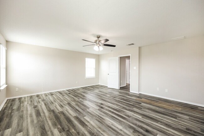 Building Photo - 4530 Wrangler Run