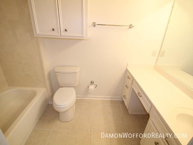 Building Photo - 120 Bellegrove Cir