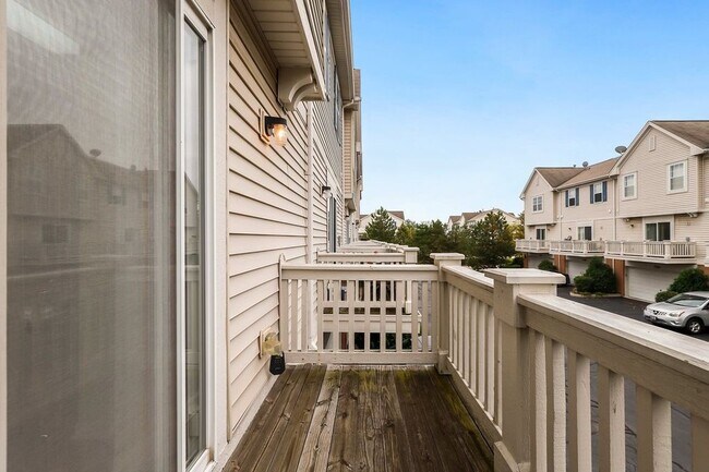 Building Photo - 758 Hanbury Dr