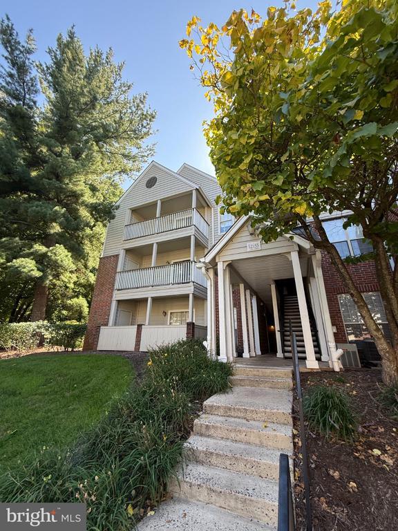 Building Photo - 12155 Penderview Terrace