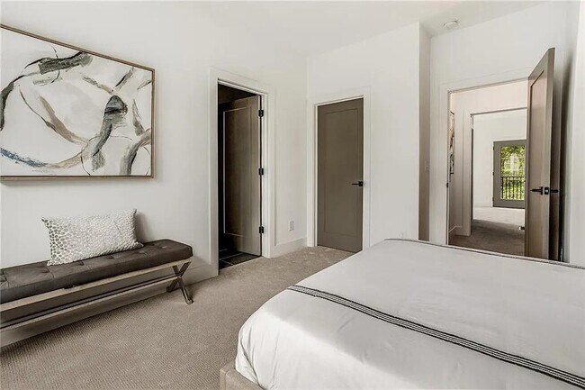 Building Photo - 1436 Walker Pl SE