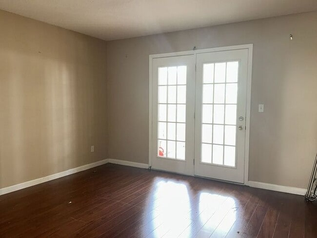 Building Photo - THE TRIAD TOWNHOMES IN CARROLLWOOD
