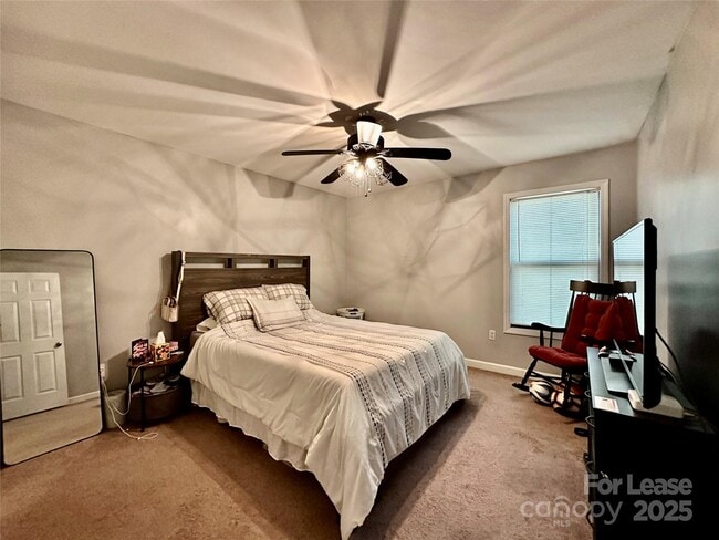 Building Photo - 392 Tall Oaks Trail