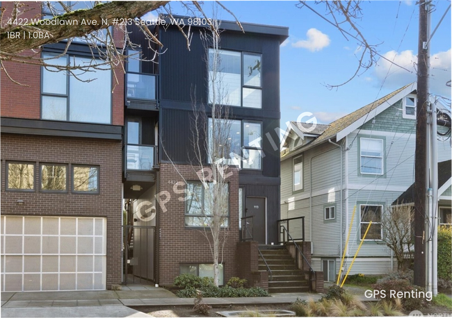 Building Photo - 4422 Woodlawn Ave N