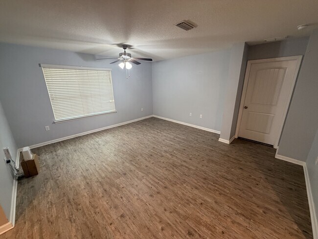 Building Photo - 9470 Lutoo Ln