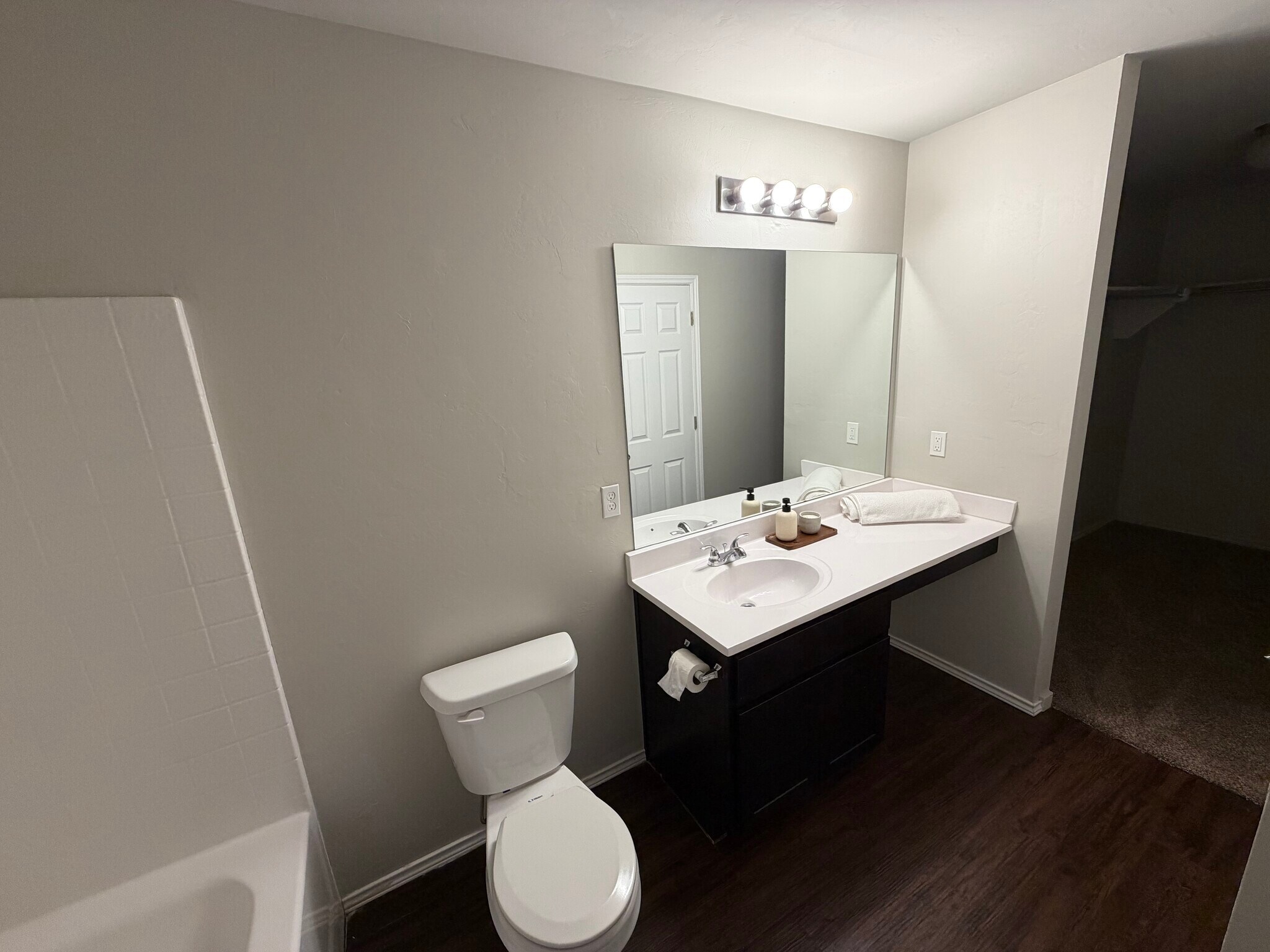 Building Photo - 10708 SW 23rd Pl