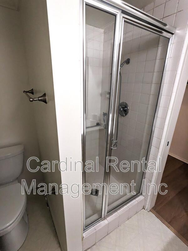 Building Photo - 960 San Pasqual St