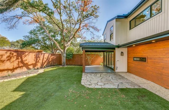 Building Photo - 9611 Fallbrook Dr