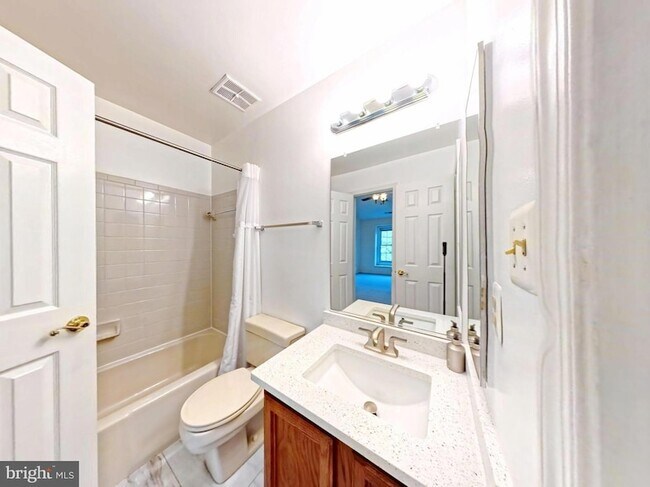 Building Photo - 10701 Kings Riding Way