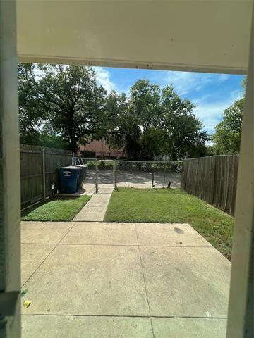 Building Photo - 5221 Grovewood St
