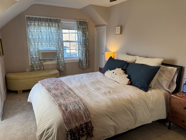 Building Photo - 10417 S Grant Ave