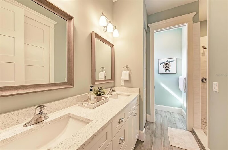 Building Photo - 701 21st St W