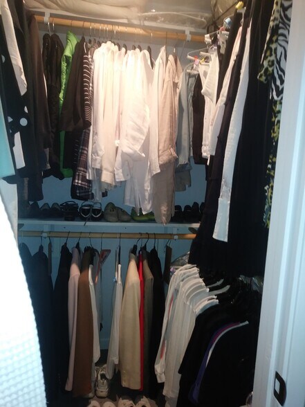 Walk in Closet - 73729 Desert Vista Ct