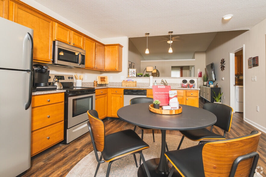 Primary Photo - Redwood Fort Wayne Diebold Road