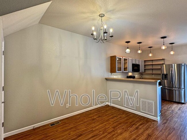 Building Photo - 15612 E 96th Way