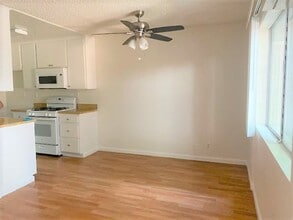 Building Photo - Charming 1-Bedroom Apartment Located in Va...