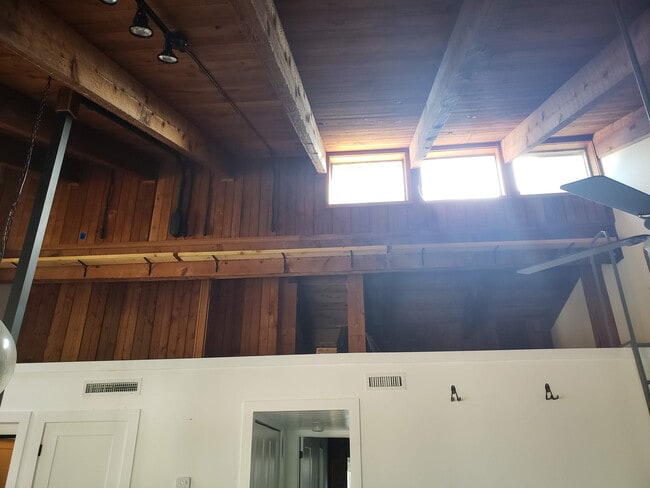 Building Photo - Longwood (The Springs) - 2 Bedroom, 1 Bathroom - $1,795.00