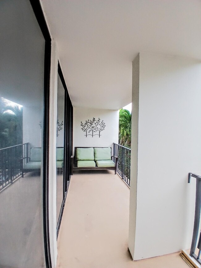 Building Photo - 1830 Embassy Dr