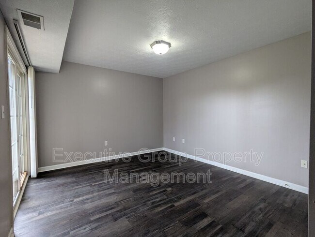 Building Photo - 103-A Kenilworth Court