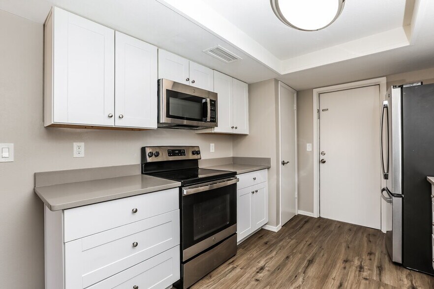 Building Photo - 4124 N 106th Ave