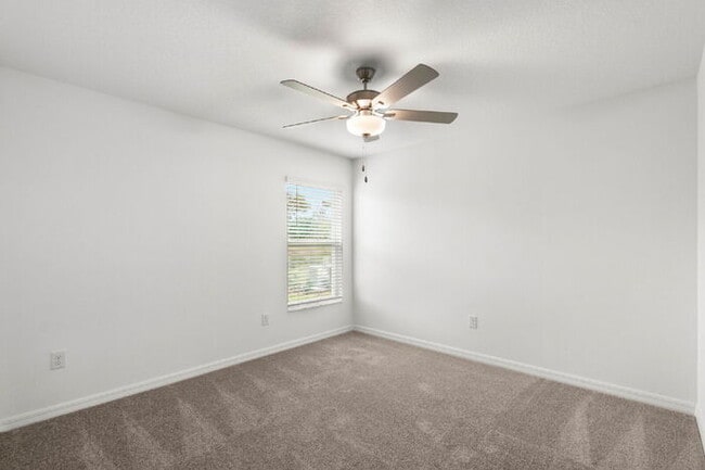 Building Photo - LIKE NEW Home For Rent in North Park Isle!