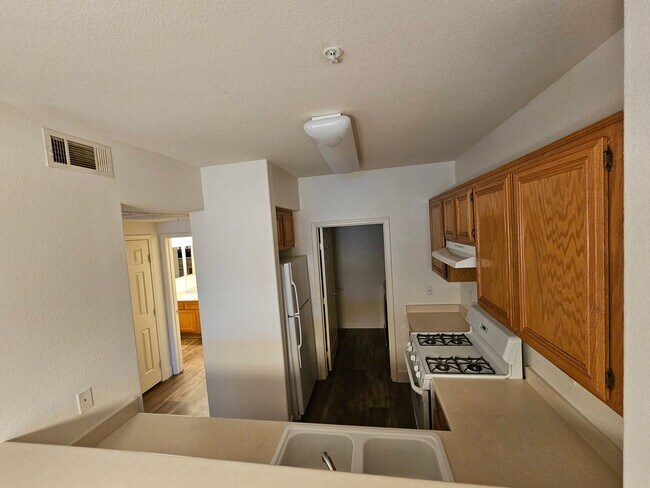 Building Photo - *Guard Gated @ Vistana- 1 Bedroom Condo!