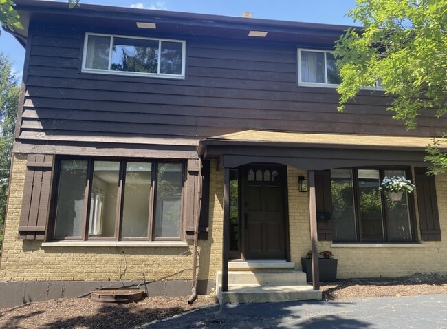 Primary Photo - 34 Washington Rd