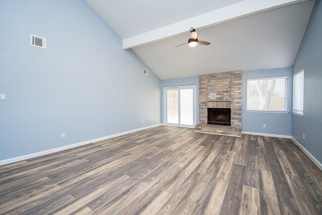 Building Photo - 16419 N Bend Dr