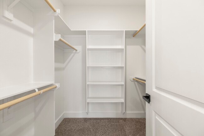 Building Photo - 6330 Del Rio St