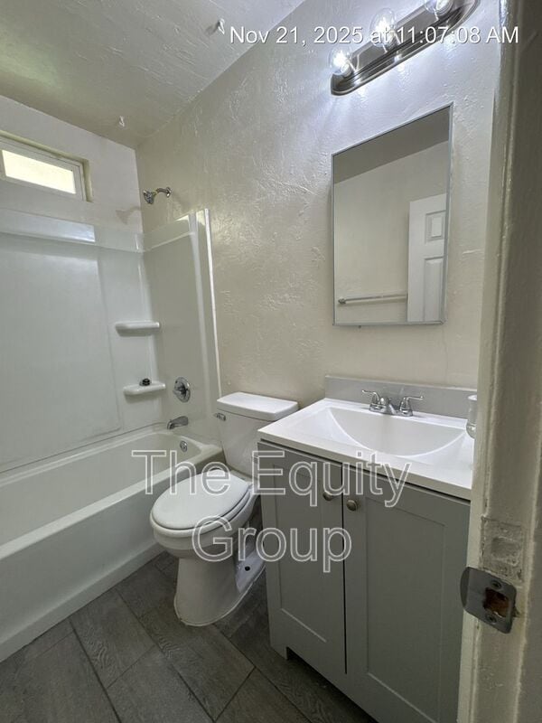 Building Photo - 340 S Blackstone St