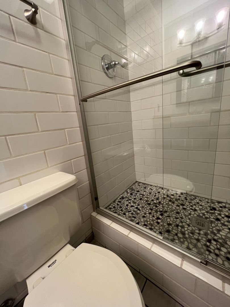 Building Photo - 2938 Kalmia Ave