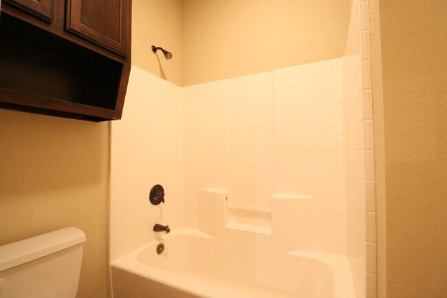 Building Photo - Stallion 3101 - 3105