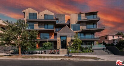 Building Photo - 1618 Hilts Ave