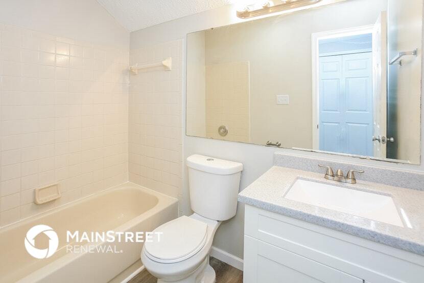 Building Photo - 7862 Park N Cir