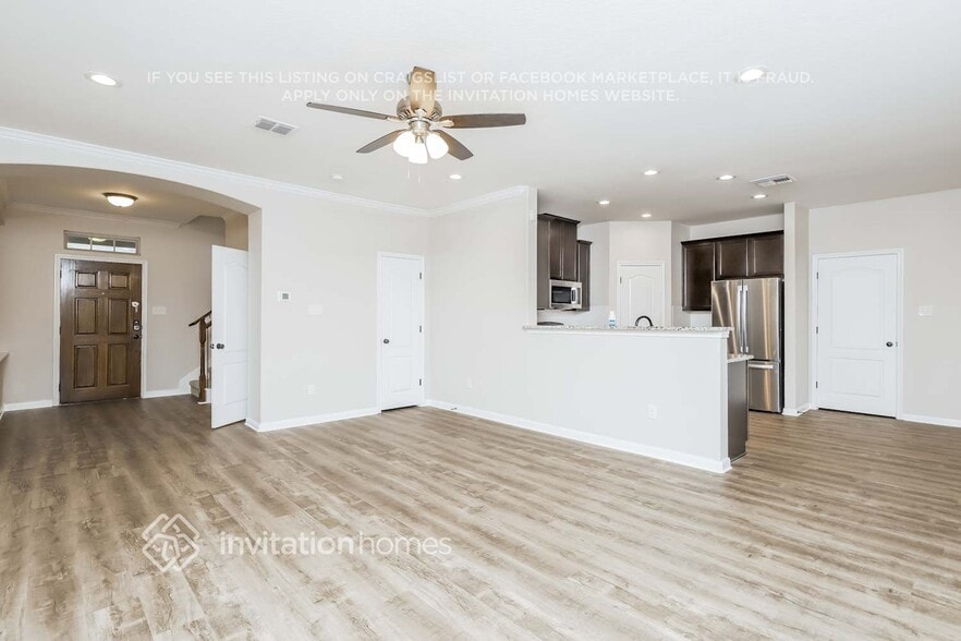 Building Photo - 13427 Colorado Parke