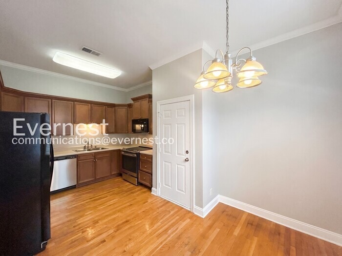 Building Photo - 182 River Lights Ln