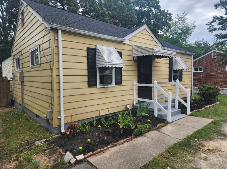 Building Photo - 136 Banneker Dr