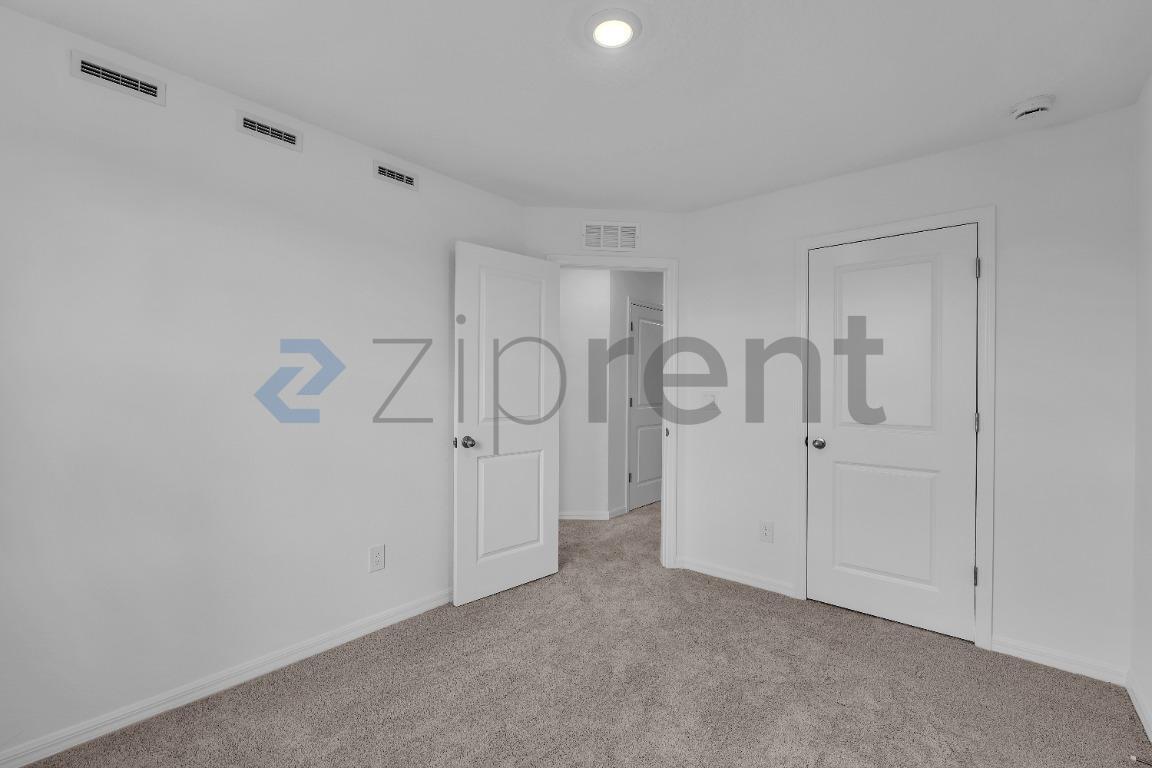 Building Photo - 17514 Northlake Grv Dr