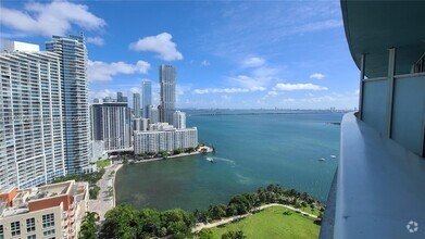 Building Photo - 1900 N Bayshore Dr