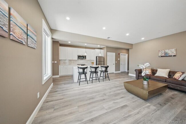 Building Photo - 7 Giada Ln