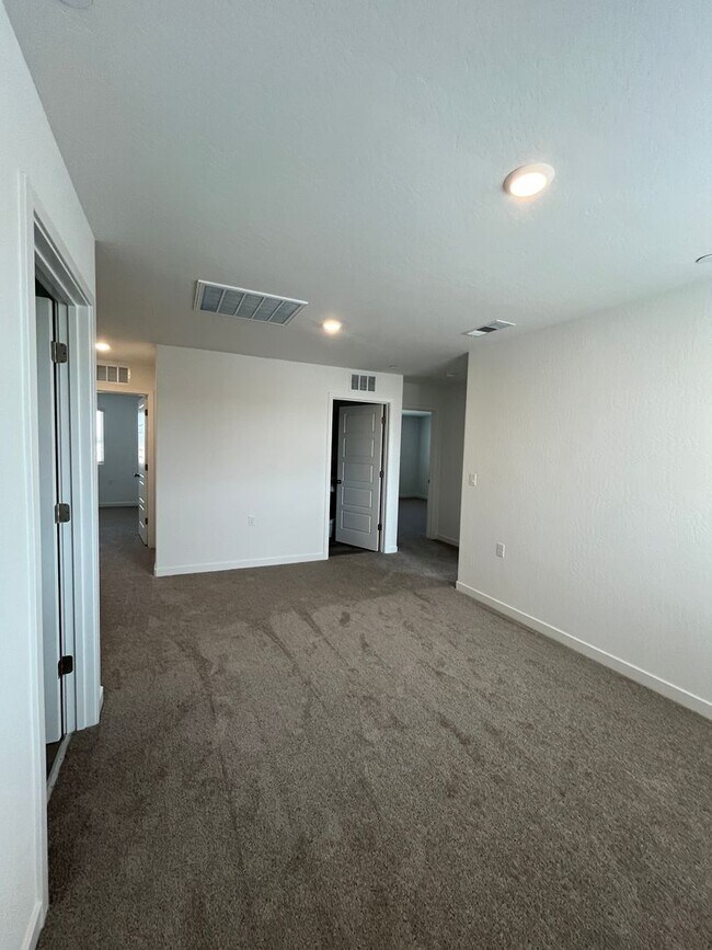 Building Photo - Newly Built Home located SE Visalia!  Coming Soon!