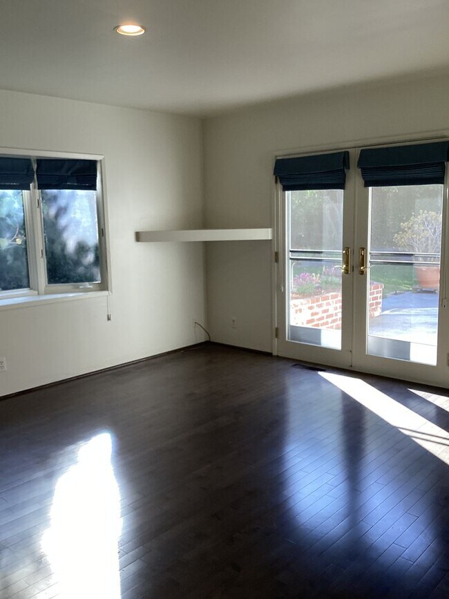 Building Photo - Beautifully Maintained Santa Barbara Home